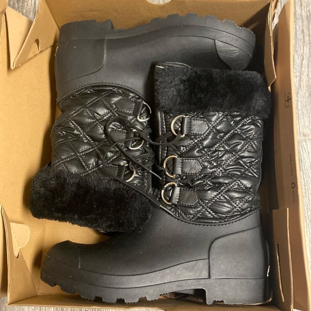 Dirty‎ Laundry black faux fur leather lace up boots size 8